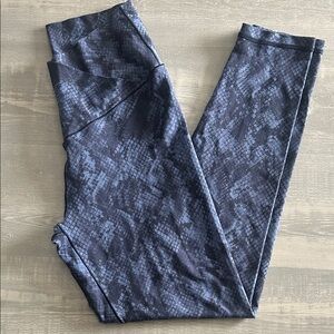 Offline by Aerie Real Me 7/8 Crossover Legging | High Rise | Size L